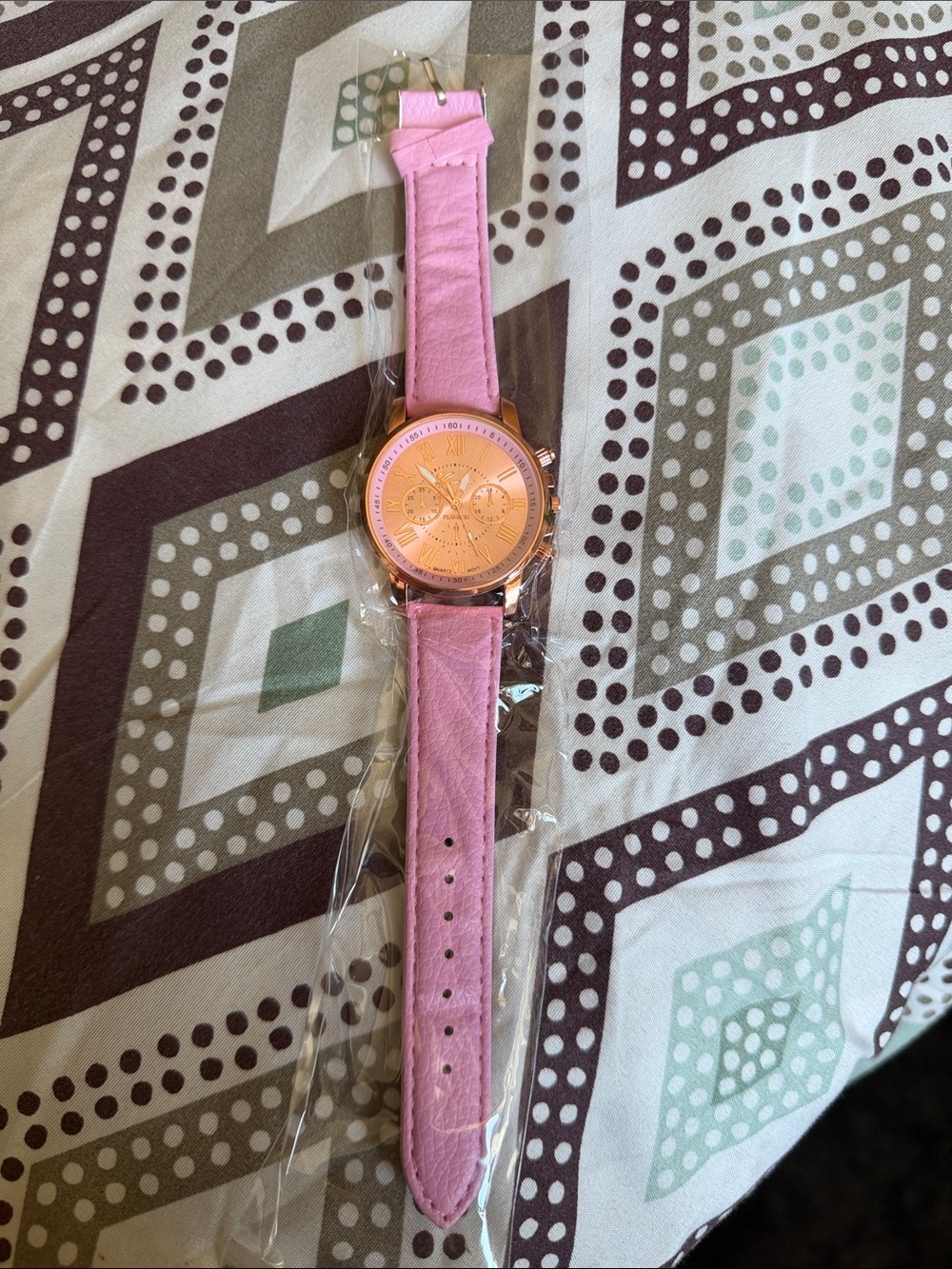 Pink Women's Fashion Watch - Rose Gold Dial